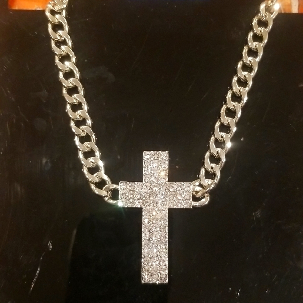 NWT Silver Tone LINK CHAIN with Rhinestone Cross & 2" extender